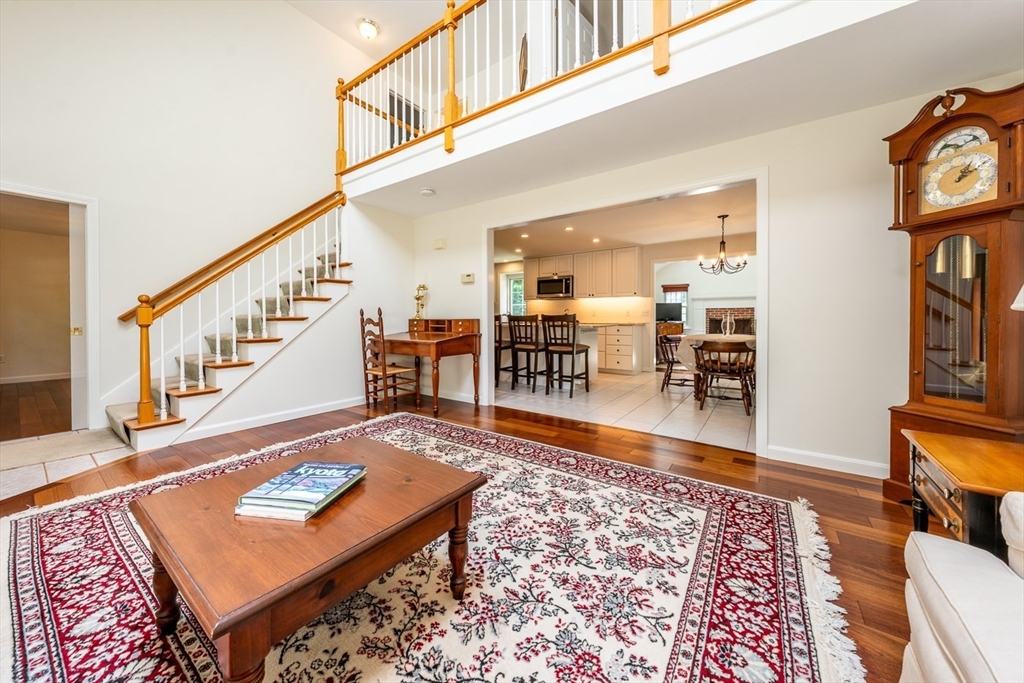 21 Rainbow Dr