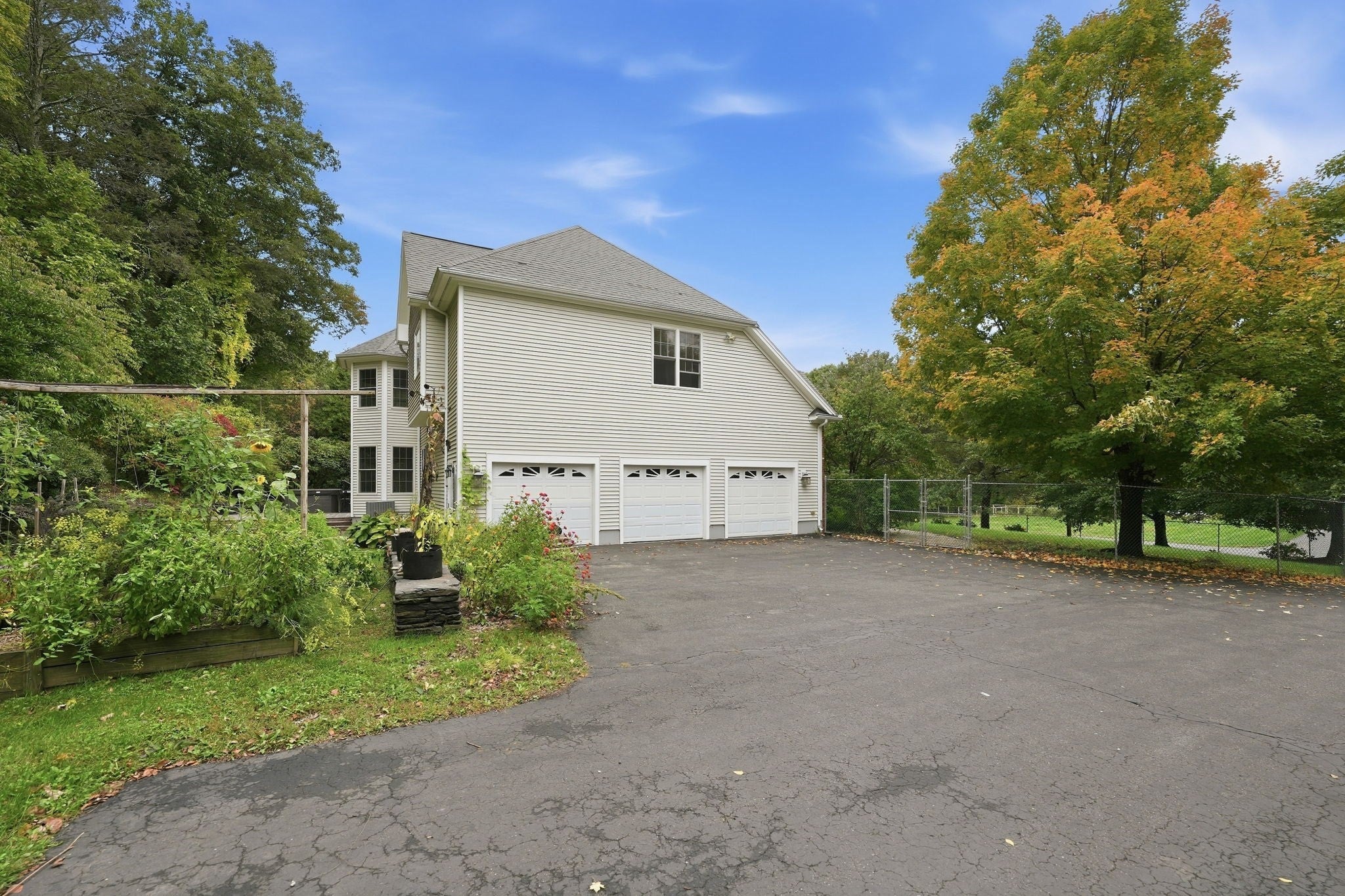 51 Linseed Rd, Northampton, MA, 51 Linseed Rd, Northampton, MA Photo #4