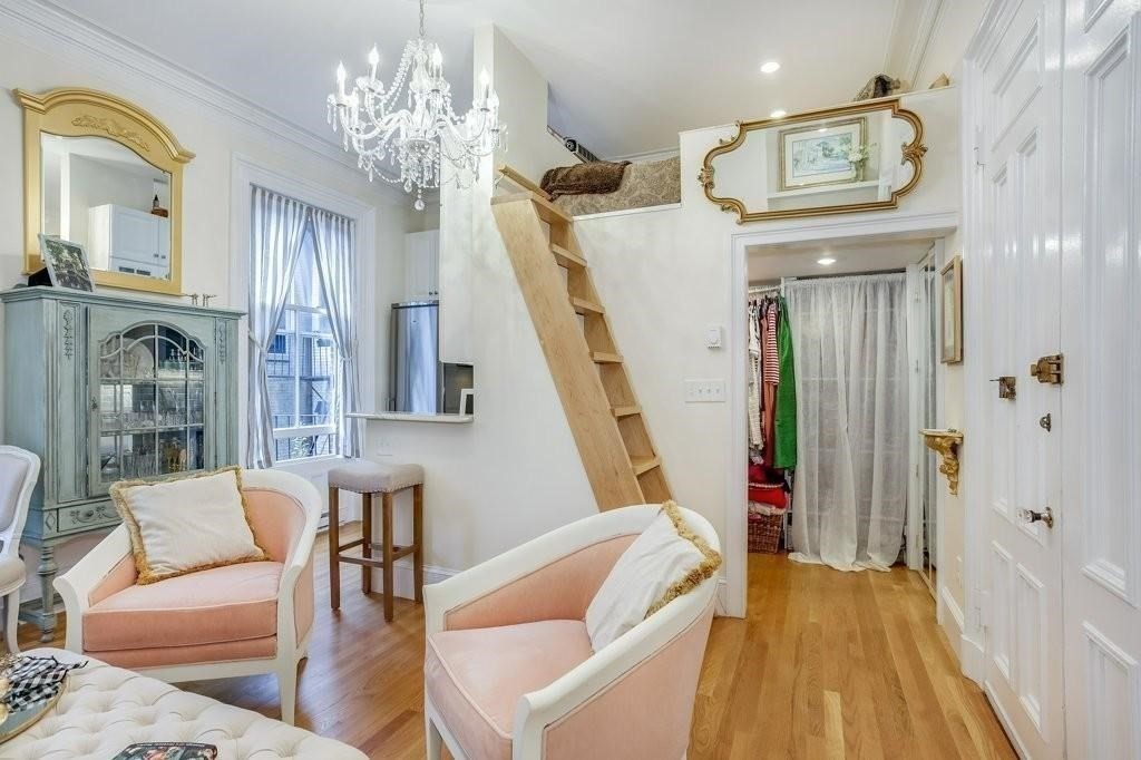 376 Marlborough St 4