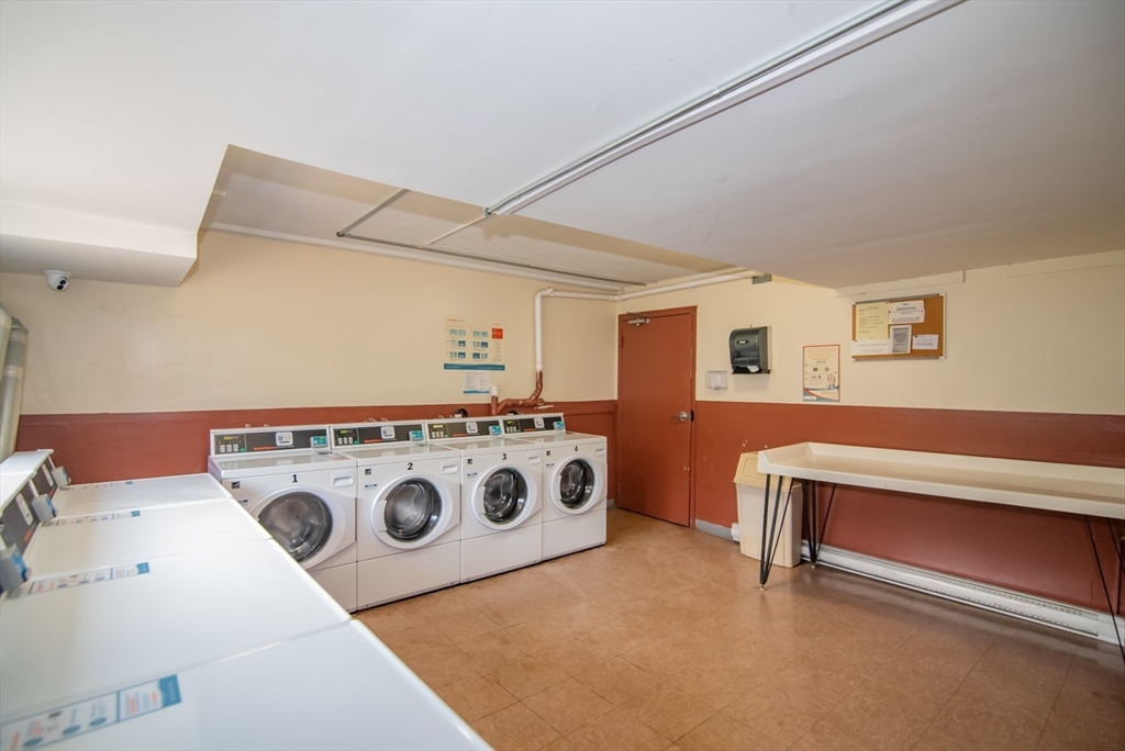 Concord, New Hampshire 03301, United States, 2 Bedrooms Bedrooms, ,2 BathroomsBathrooms,Residential,Active,194858