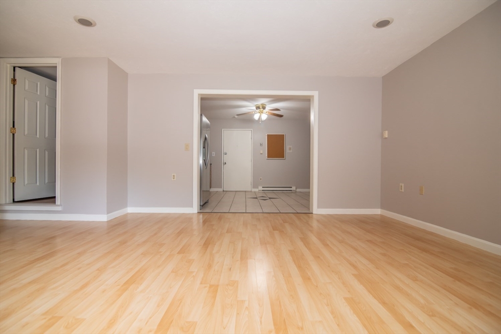 Concord, New Hampshire 03301, United States, 2 Bedrooms Bedrooms, ,2 BathroomsBathrooms,Residential,Active,194858