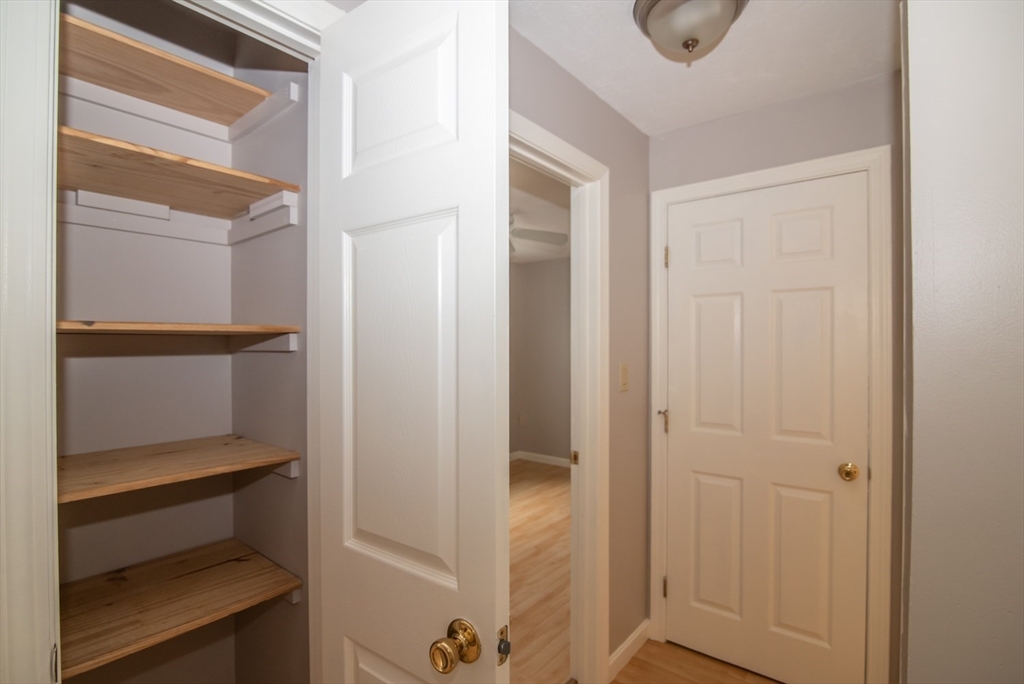 Concord, New Hampshire 03301, United States, 2 Bedrooms Bedrooms, ,2 BathroomsBathrooms,Residential,Active,194858