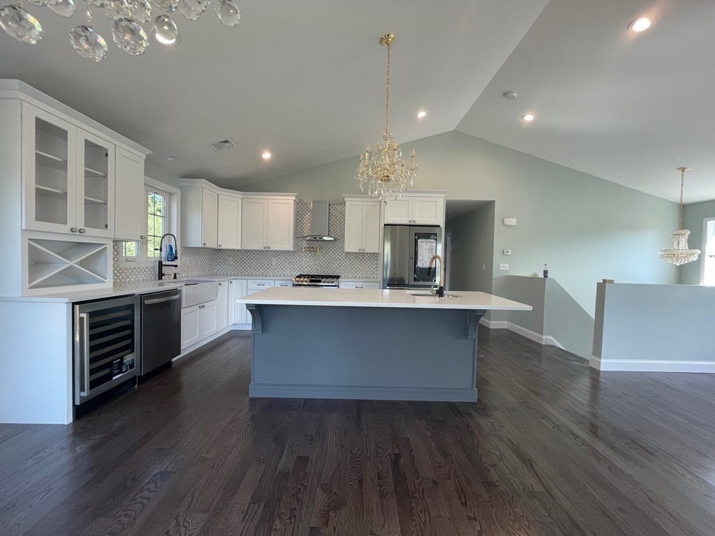 212 Meadow View Lane