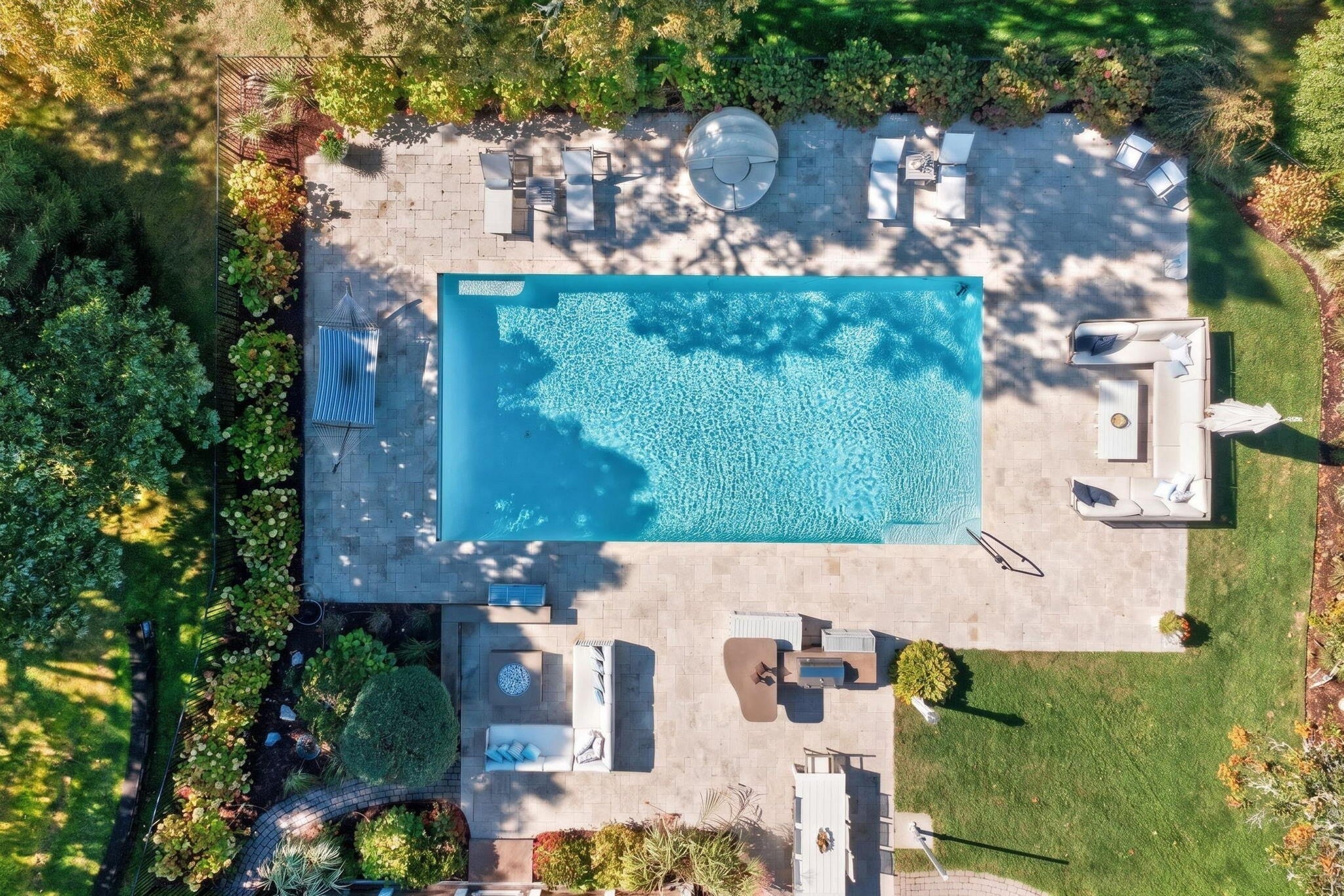 30 Chestnut Dr
