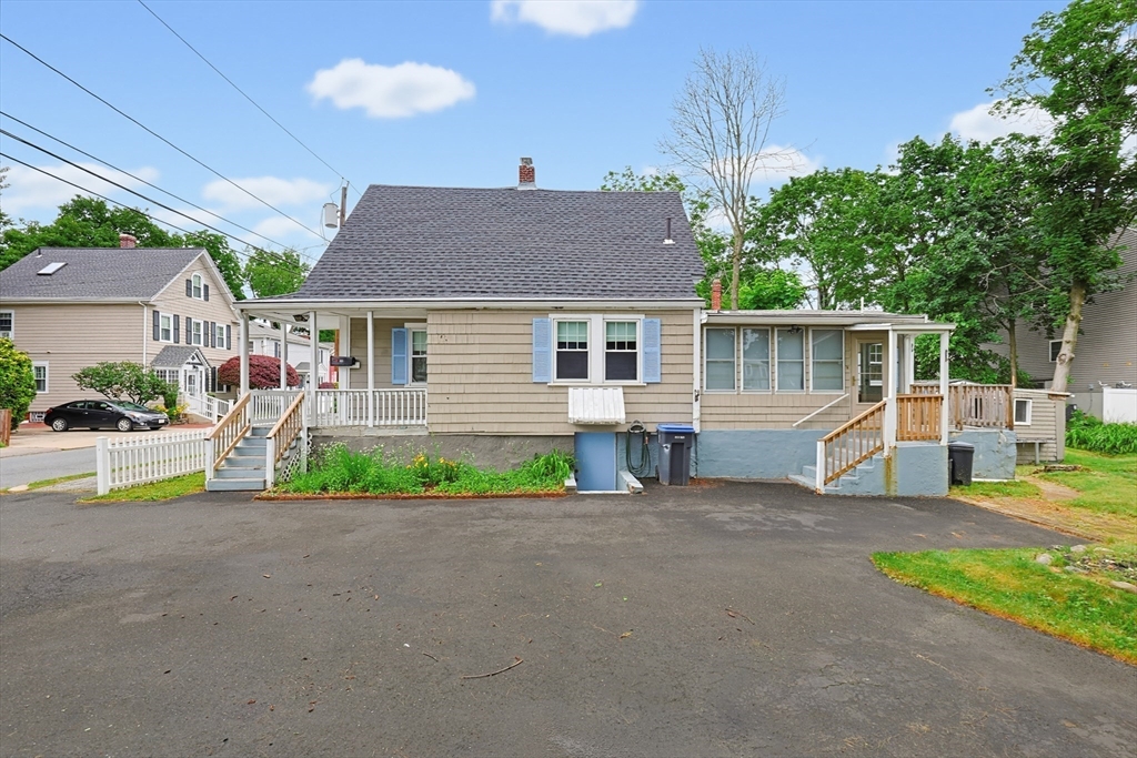 18 Plain St