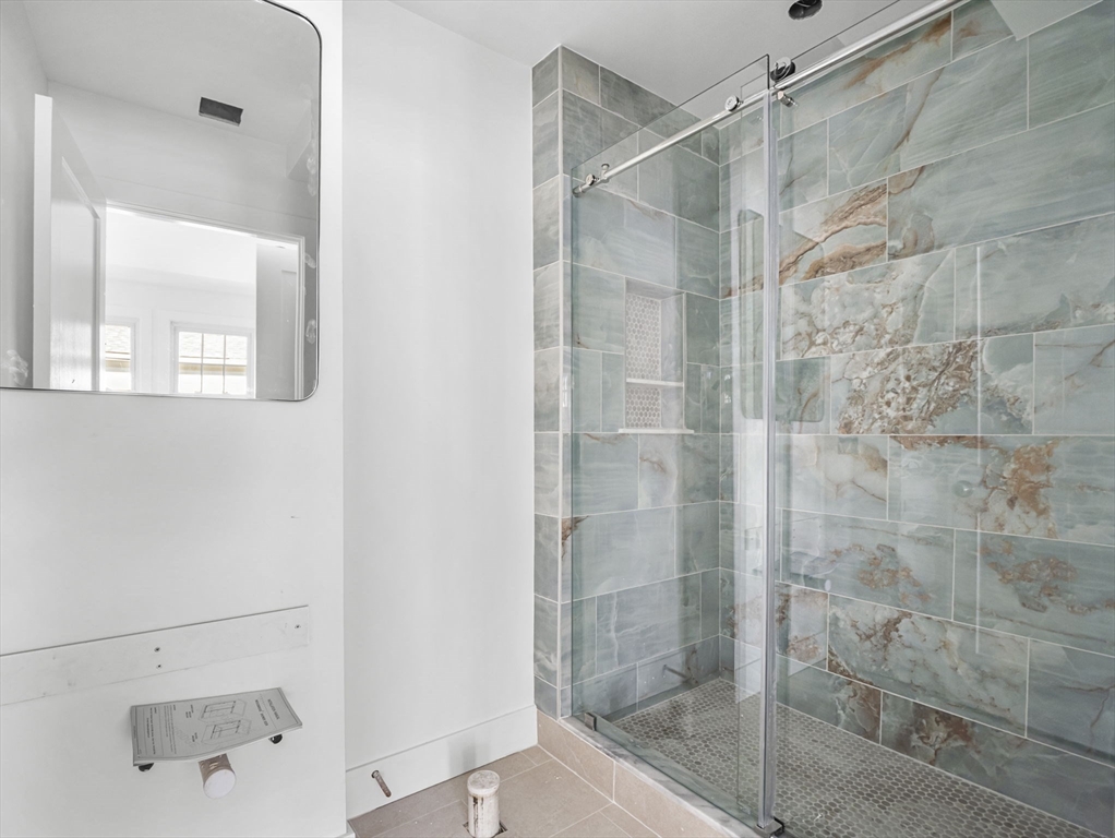 Cambridge, Massachusetts 02141, United States, 3 Bedrooms Bedrooms, ,3 BathroomsBathrooms,Residential,Active,251099