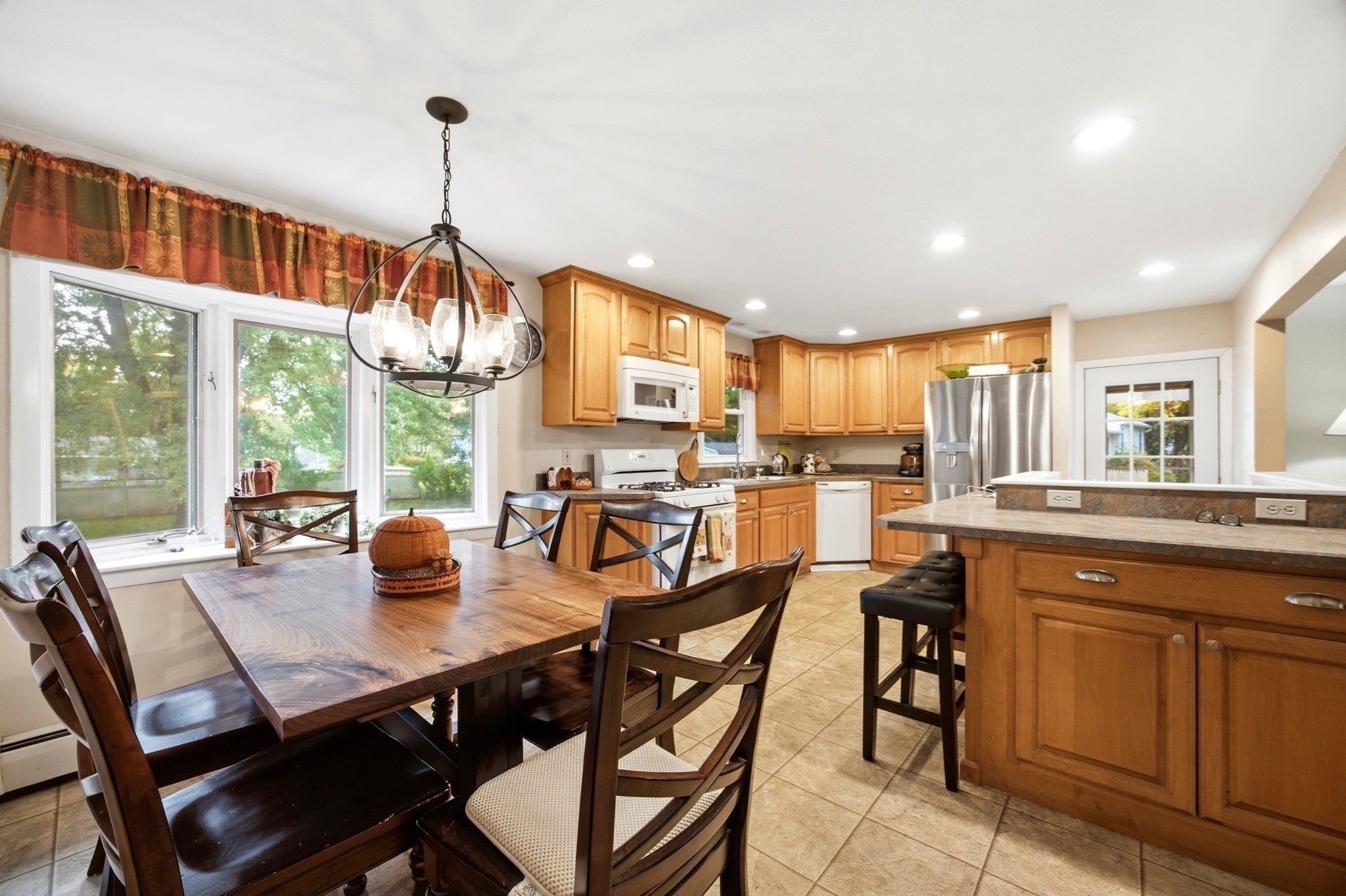 85 Peros Dr, Agawam, MA Photo #6