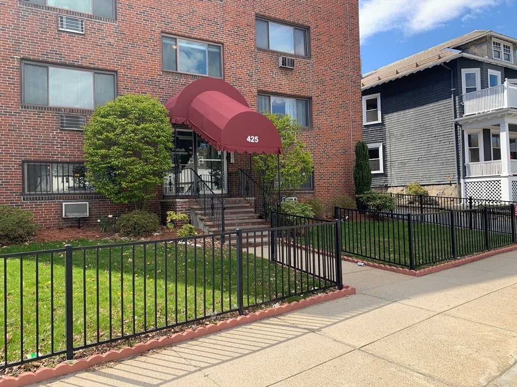 425 South Huntington Ave #1, Boston, MA, 425 South Huntington Ave #1, Boston, MA Photo #1