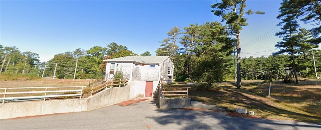 7 Lakeview St.