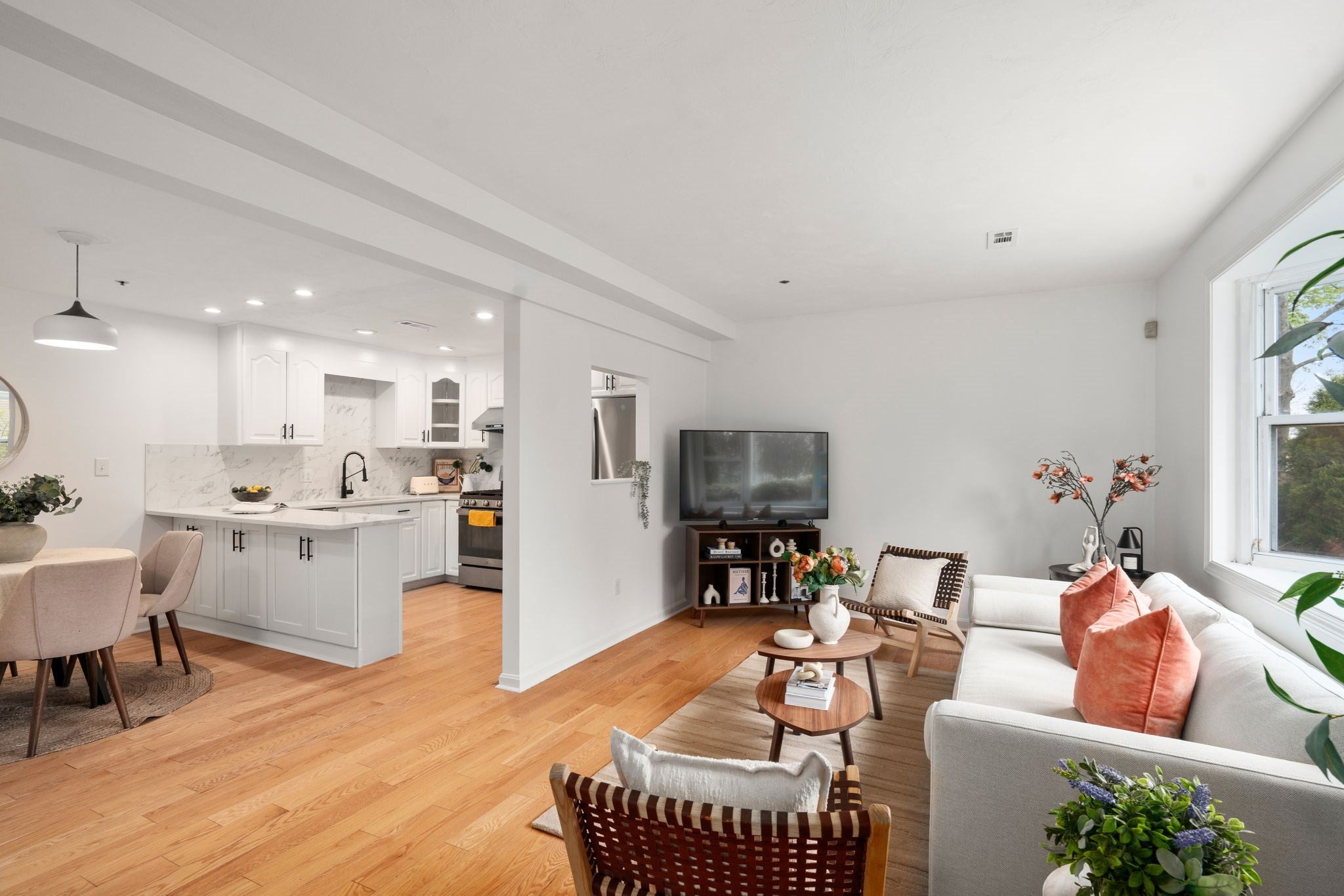 110 Coolidge Hill Rd #2, Watertown, MA, 110 Coolidge Hill Rd #2, Watertown, MA Photo #3