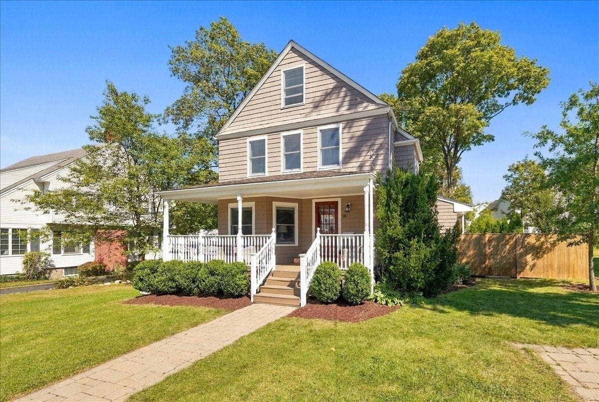 19 Tower Ave, Weymouth, MA, 19 Tower Ave, Weymouth, MA Photo #2