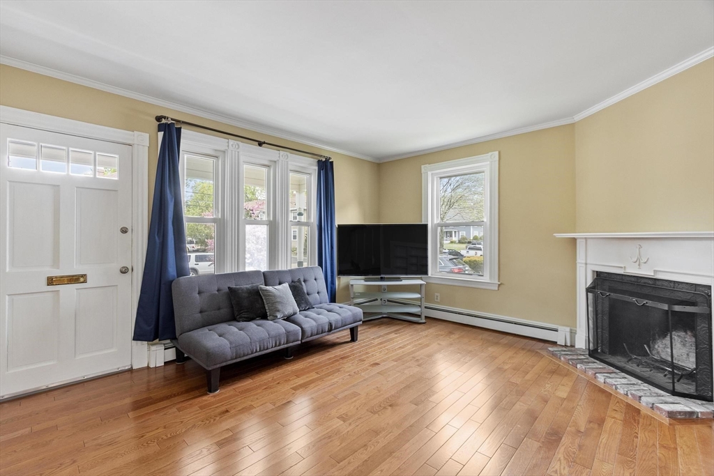 26-26A Richardson Avenue, Wakefield, MA Photo #3