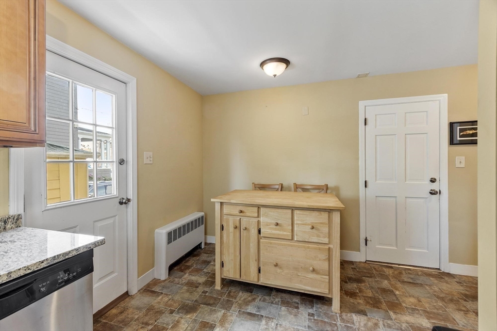 26-26A Richardson Avenue, Wakefield, MA Photo #11