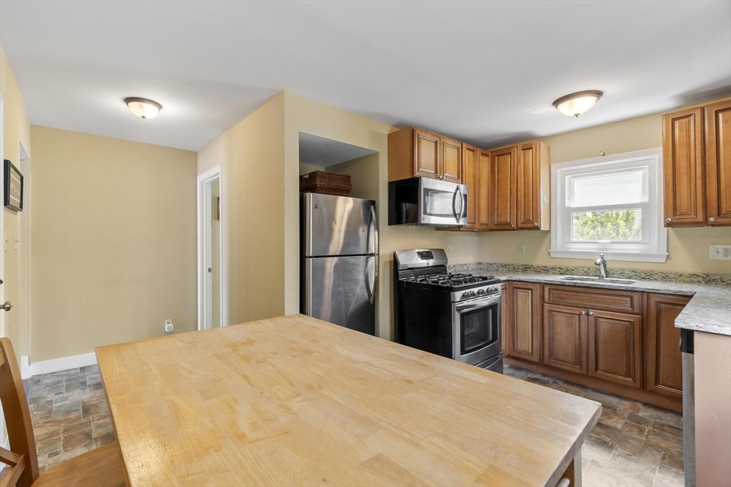 26-26A Richardson Avenue, Wakefield, MA Photo #10
