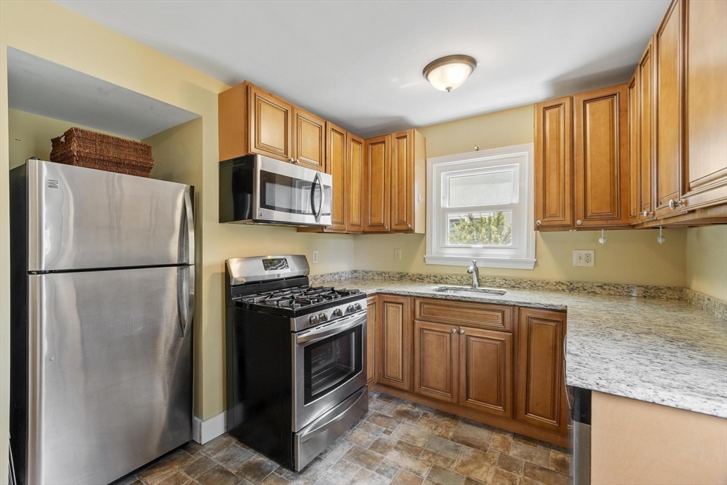 26-26A Richardson Avenue, Wakefield, MA Photo #7