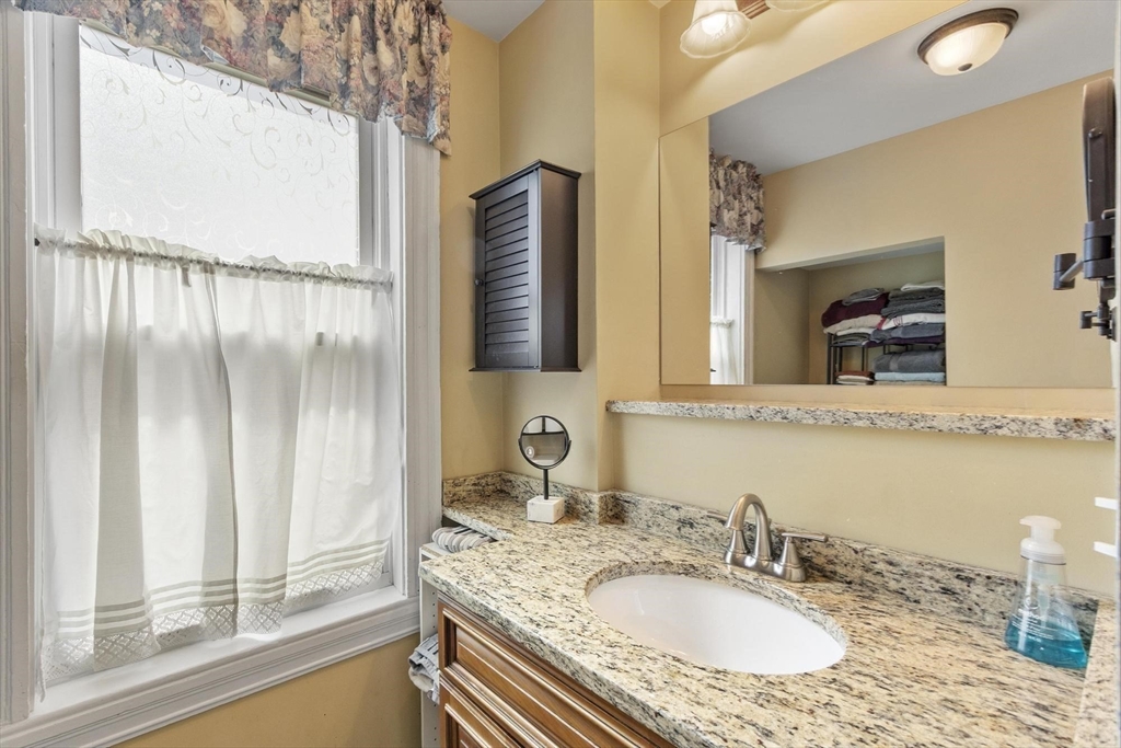 26-26A Richardson Avenue, Wakefield, MA Photo #27