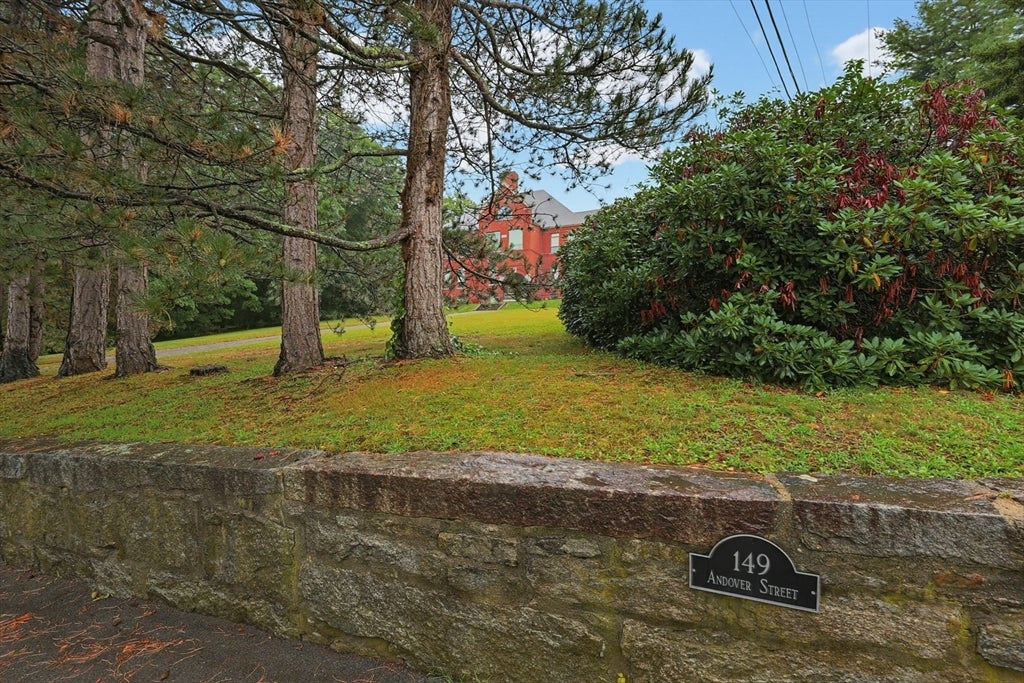 149 Andover St 8