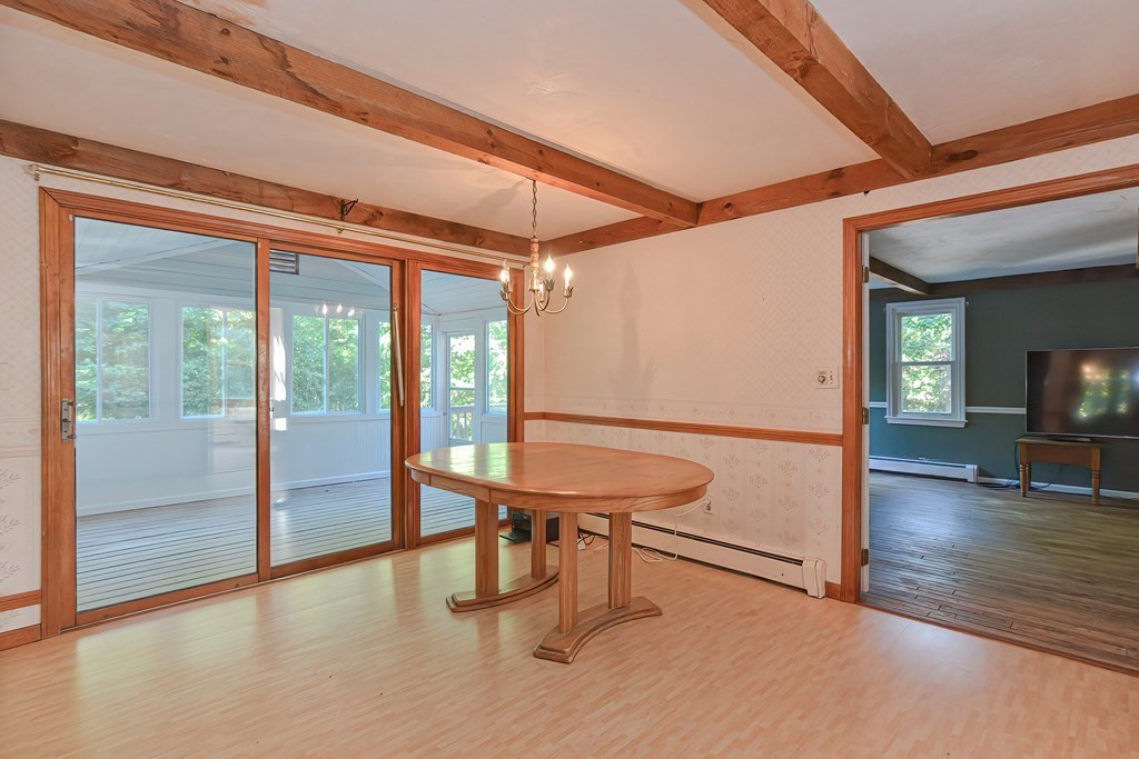 Wrentham, Massachusetts 02093, United States, 4 Bedrooms Bedrooms, ,3 BathroomsBathrooms,Residential,Active,242513