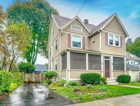 9 Crescent Ave Melrose MA 02176