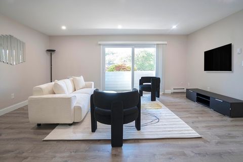 Photo of 75 Presidential Dr #4, Quincy, MA 02169 (MLS # 73465844)