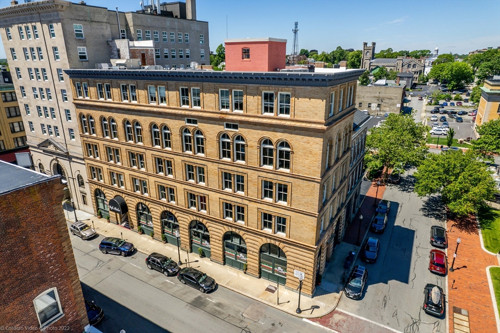 555 Pleasant St