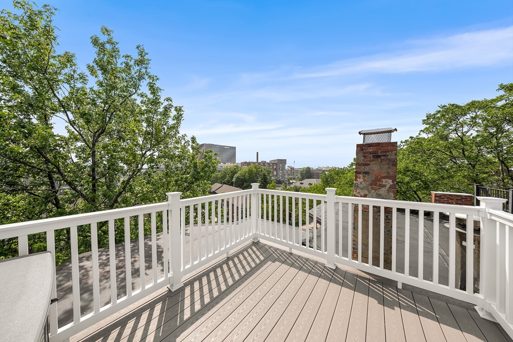 397 Main St 4