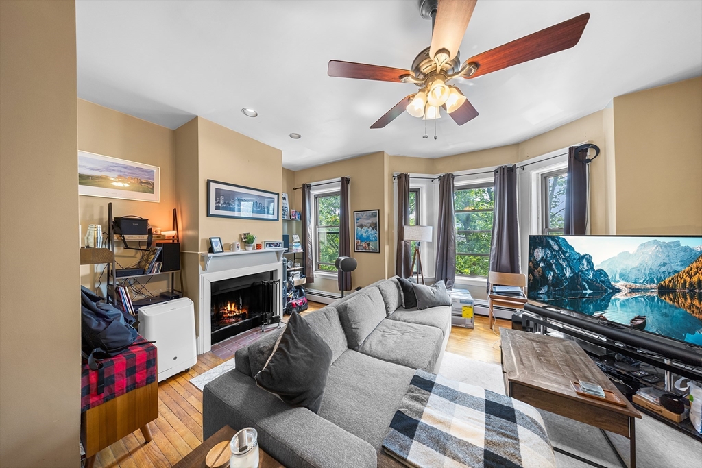 397 Main St 4