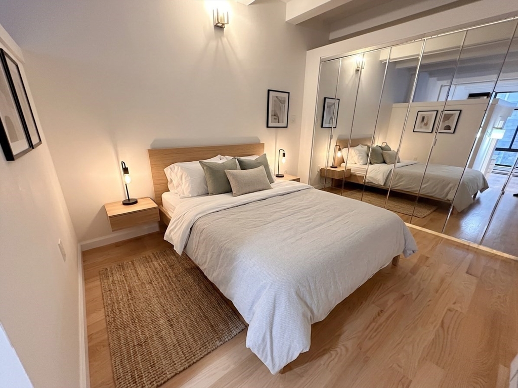 12 Stoneholm St 309