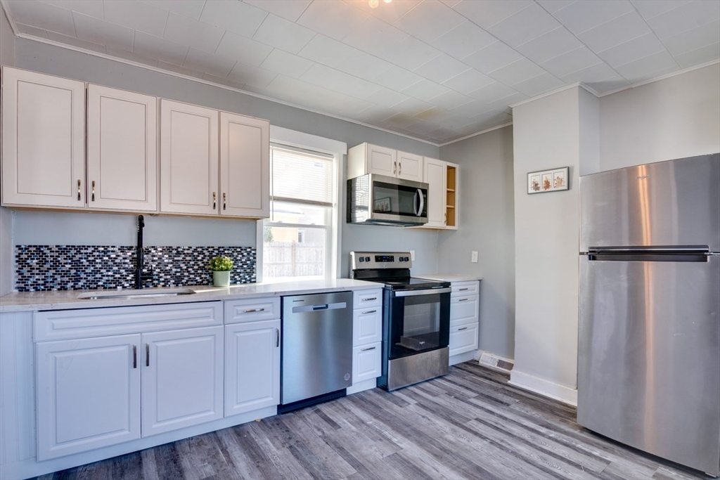 96 Pleasant Street 96