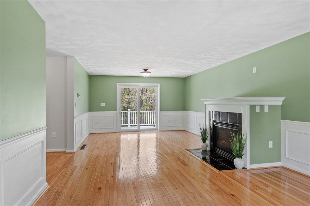 107 Charant Rd