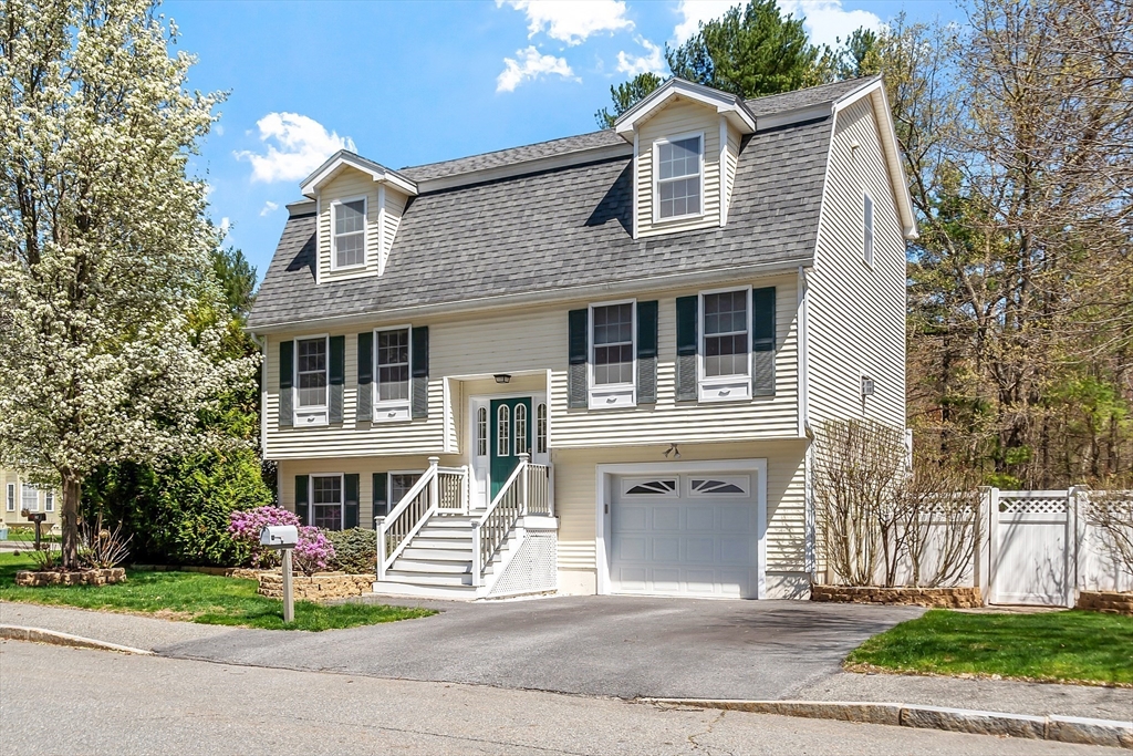 107 Charant Rd