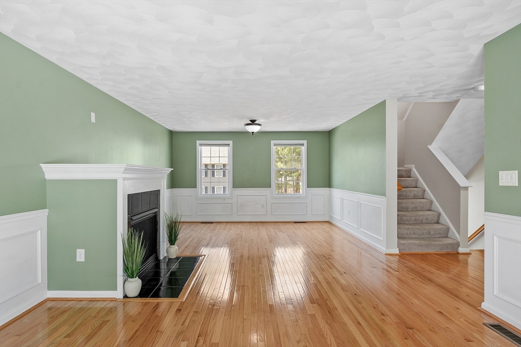 107 Charant Rd