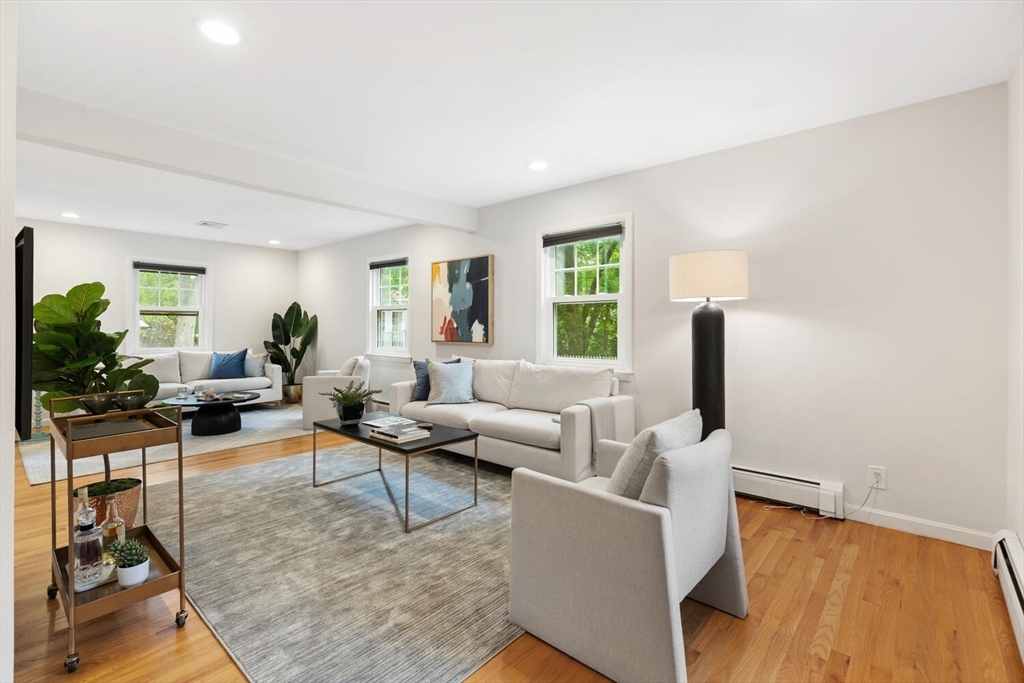 11 Williams St