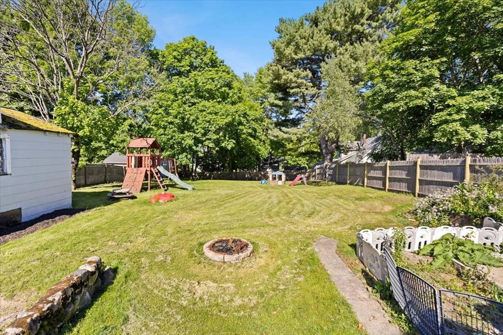 49 Pleasant St