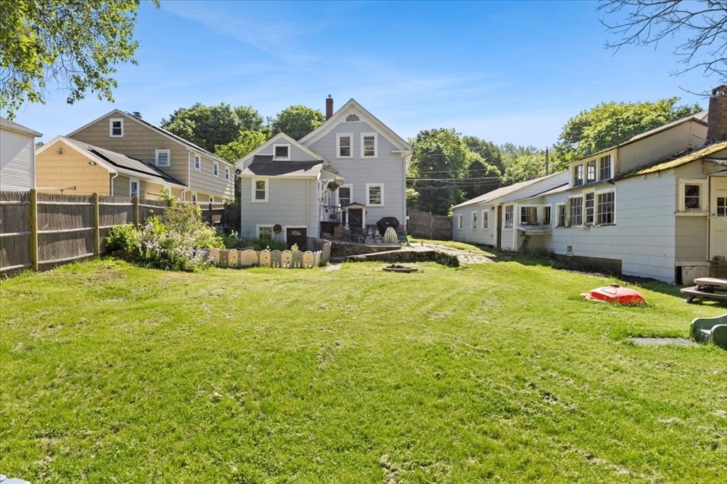 49 Pleasant St