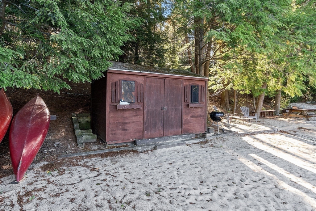 26 Fort Pond Road