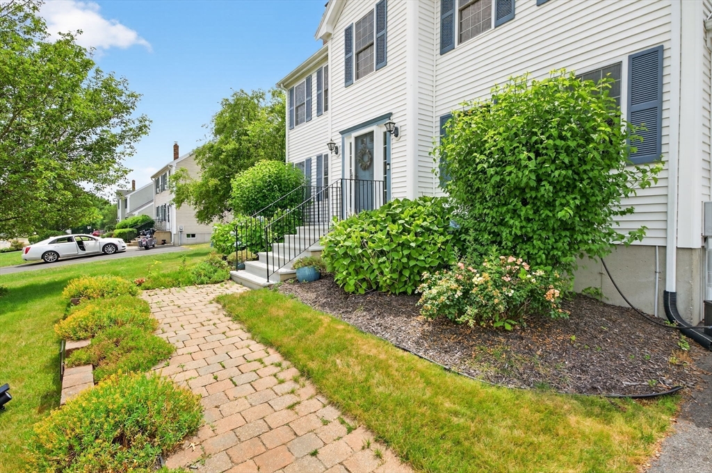 215 Powhattan Dr