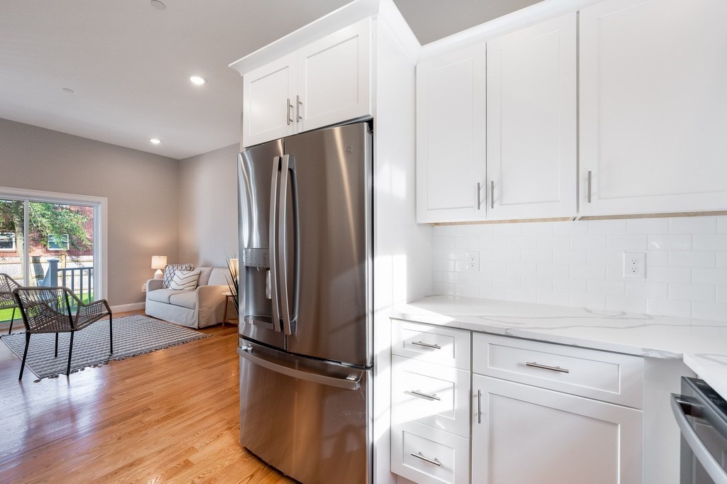 Photo 8 of 24 of 25 Conant St 1 condo