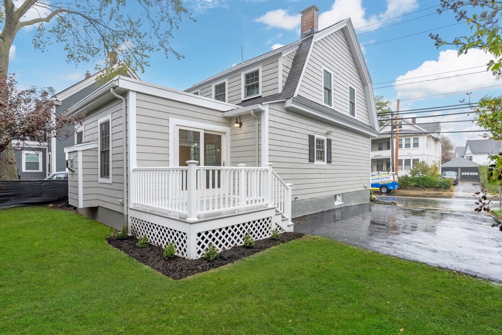 108 Warren St