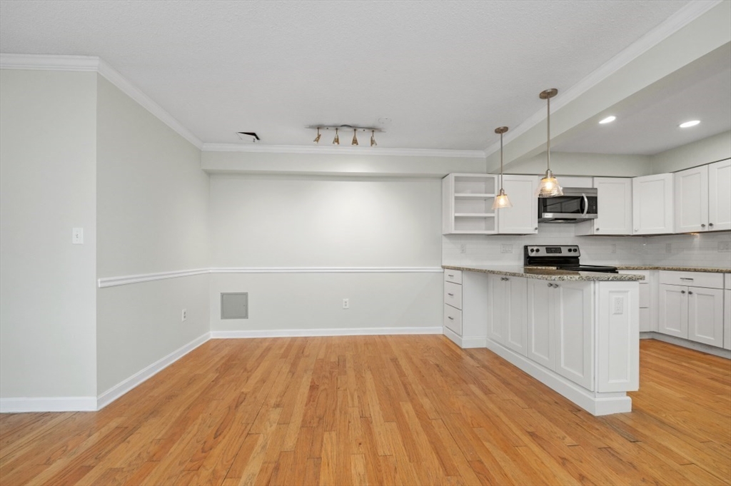 106 13th St 105