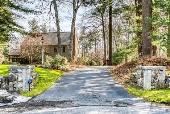 9 Stratton Drive