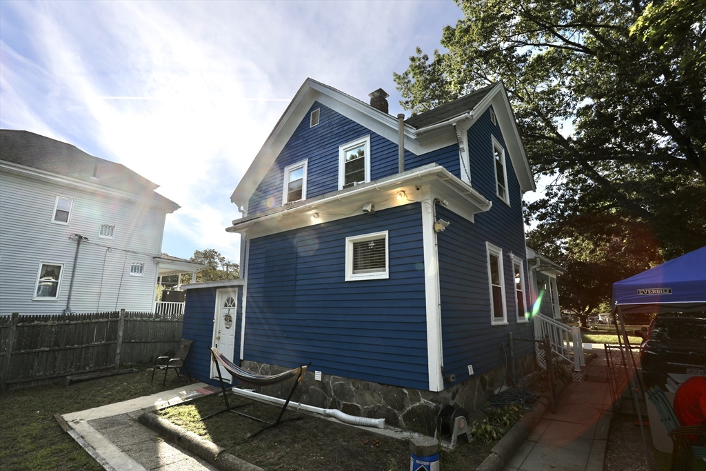26 Hampden Ave
