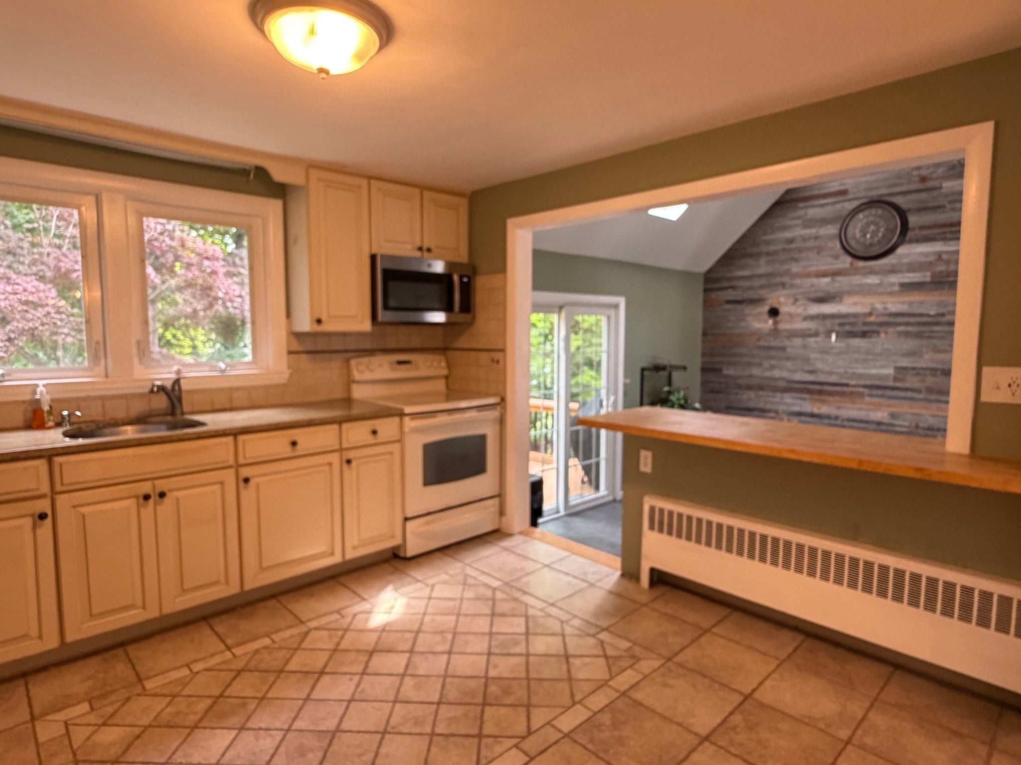 7 Wayne Dr