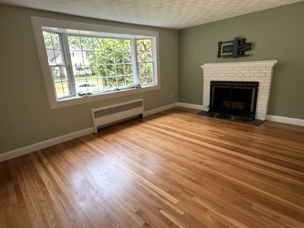 7 Wayne Dr, Foxboro, MA, 7 Wayne Dr, Foxboro, MA Photo #10