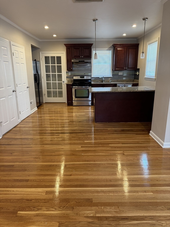1241 Walnut St 1241