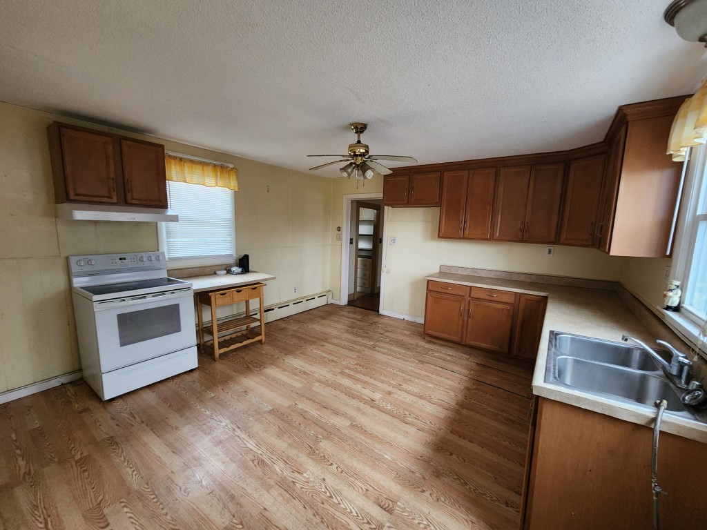 805 Hathaway Rd