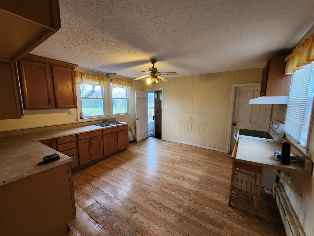 805 Hathaway Rd