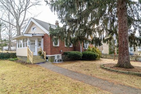 32 Harvard St Natick MA 01760