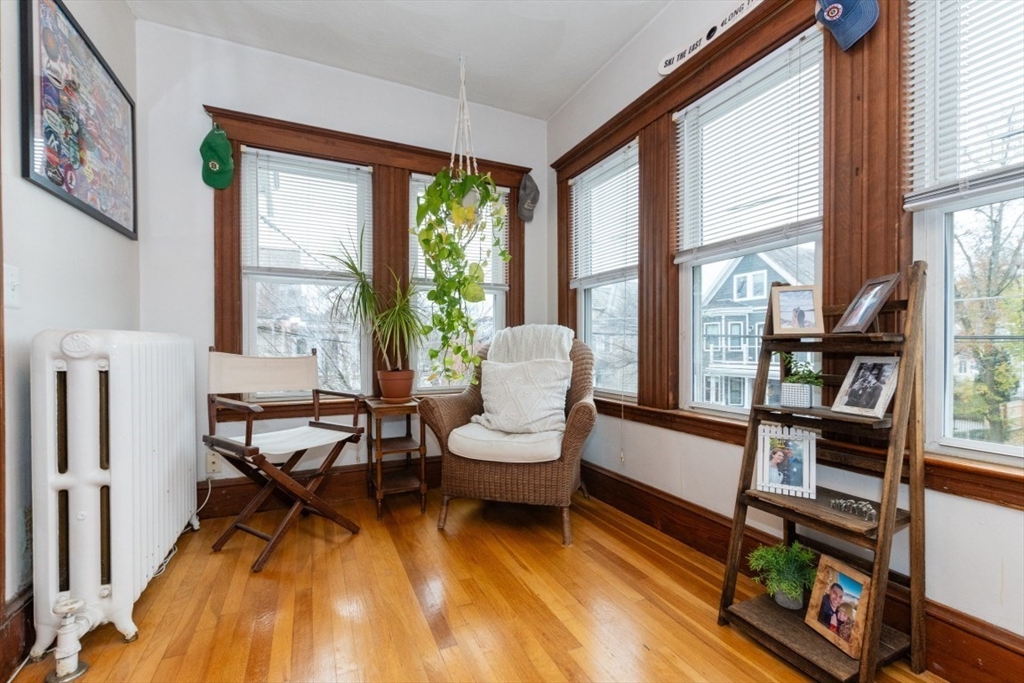 Belmont, Massachusetts 02478, United States, 2 Bedrooms Bedrooms, ,1 BathroomBathrooms,Residential,Active,249542