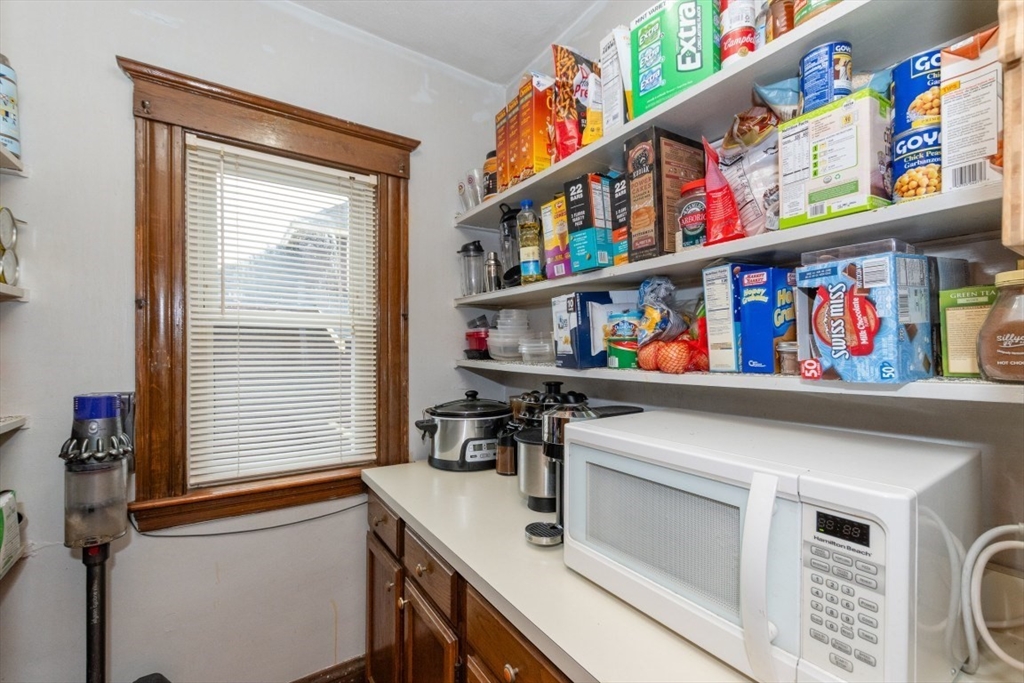 Belmont, Massachusetts 02478, United States, 2 Bedrooms Bedrooms, ,1 BathroomBathrooms,Residential,Active,249542